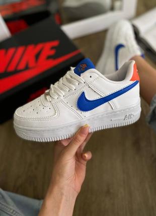 Nike airforce 1 low white/blue 🥰новинка жіночі білі сині кросівки найк форс демісезон брендовые белые синие женские кроссовки