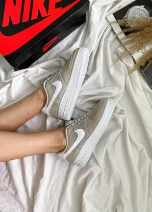 Nike air force 1 grey beige жіночі кросівки найк форс сірі бежеві крутые женские замшевые кроссовки беж серые4 фото