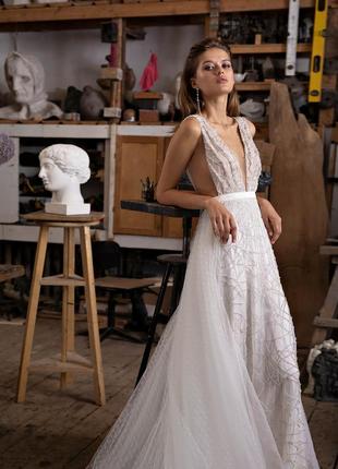 Дизайнерська весільна сукня limia від rara avis