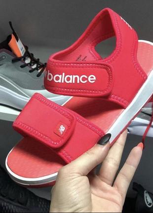 Сандалии new balance