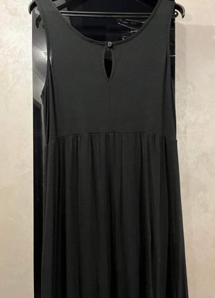 Довга літня чорна сукня вісказа з декором4 фото