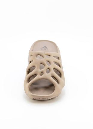 Жіночі adidas yeezy 450 slide3 фото