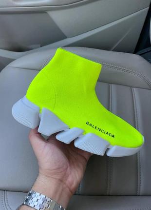 Balenciaga speed trainer neon green white круті яскраві жіночі кросівки носки салатові яркие неоновые салатовые кроссовки баленсиага