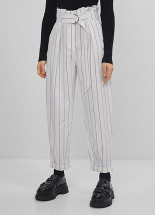 Стильнячие брючки банани bershka р. s