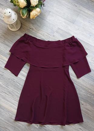 Шикарне плаття винного кольору з відкритими плечима і воланом р. 46/485 фото