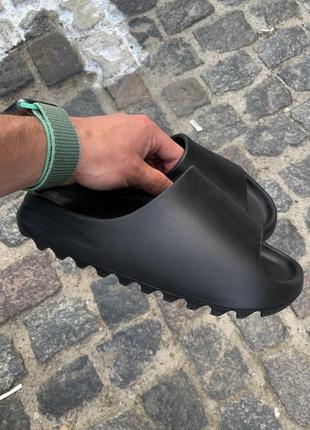Adidas yeezy slide black no logo, шлепанцы адидас черные, шлепки летние, шльопанці-сланці-шльопки