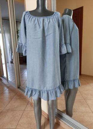 Джинсовое с воланом платье 👗