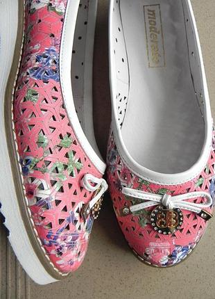 Стильные летние балетки кожа