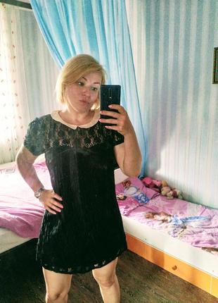 Кружевное чёрное платье