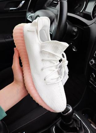 Кросівки жіночі літні, кросівки adidas yeezy boost 350 v2 білі2 фото