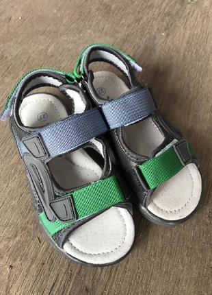 Нові дитячі босоніжки сірі8 фото
