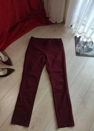 Брюки вишневого кольору