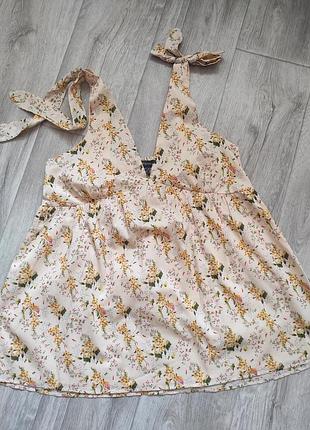 Ніжна літня блуза