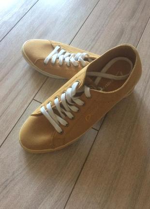 Кеди нові