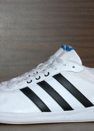 Кросівки adidas р. 45-46 original vietnam