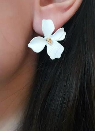 Серьги цветочка белые серьги цветок