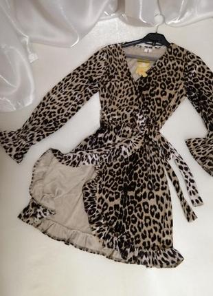 Сукня леопард велюр сукня на запах стягується пояском по фігурі, вимірів немає. довжина сукні 86 см7 фото