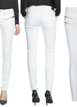 Стильні білі джинси замочки р42 mng нові бірки