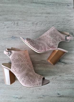 Босоножки сапоги летние justfab