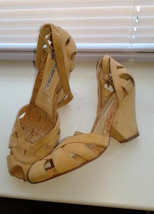 Замшеві босоніжки 39-40 розмір