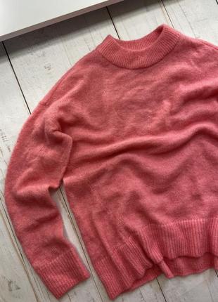 Розовый красивый шерстяной свитер, кофта свитерок