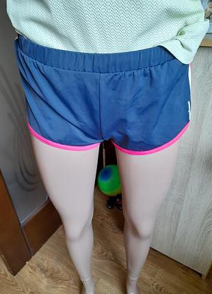 Шорті