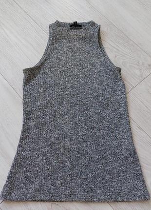 Кофточка з красивою горловиною