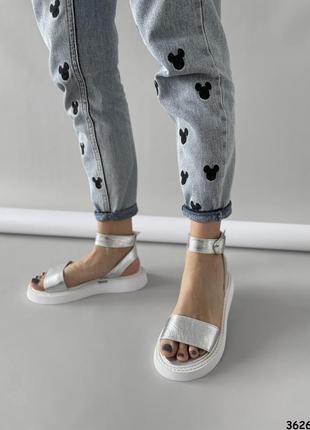 Босоніжки жіночі з натуральної шкіри срібло6 фото