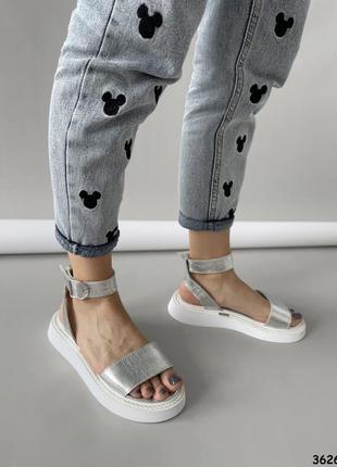 Босоніжки жіночі з натуральної шкіри срібло2 фото