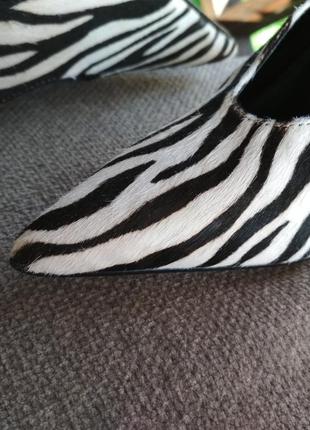 100% кожаные фирменные туфли лодочки на шпильке стриженая зебра кожа супер качество!!!5 фото