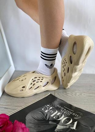 Кросівки adidas yeezy foam runner ochre beige1 фото