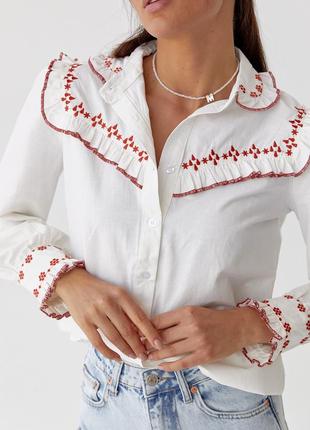 Блуза з рюшами і вишивкою2 фото
