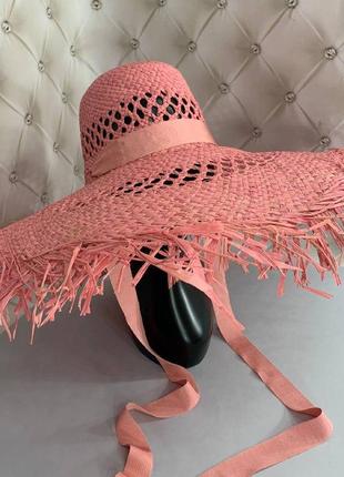 Широкополая летняя соломенная шляпа с посатаными полями и лентами розовая4 фото