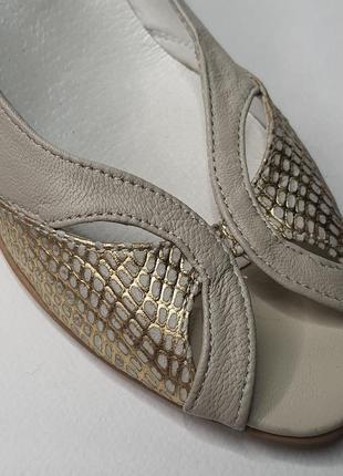 Новые летние кожаные туфли на невысоком каблуке с открытым носком sensy collection 37eu5 фото
