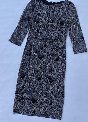 Дуже красиве незвичайне плаття