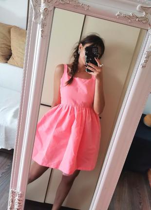 Нежное пышное розовое платье барби