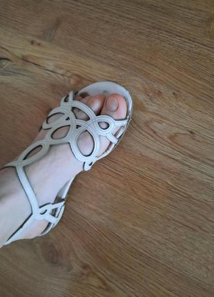 Шкіряні босоніжки/сандалі