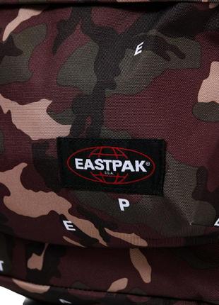 Eastpak out of office backpack ek000767i901 рюкзак оригінал наплічник 27л унісекс мілітарі камуфляж4 фото