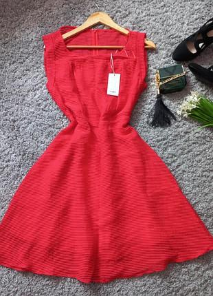 Яскраве приталене плаття 48-50р.