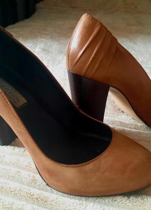 Туфлі натур шкіра, дуже зручні, р 37-38