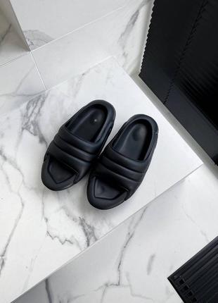 Шльопки/шльопанці slippers black