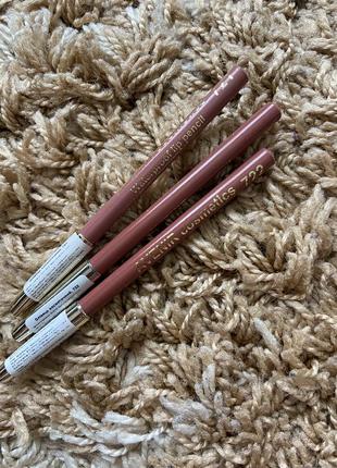 Олівець для губ