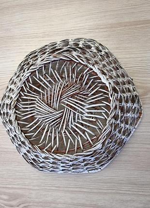 Плетеныя хлебница конфетница из лозы белая5 фото