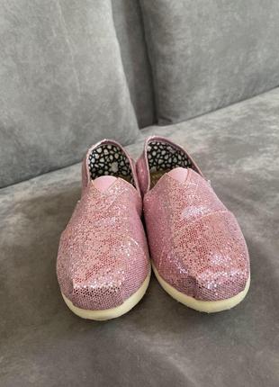 Рожеві еспадрільі toms