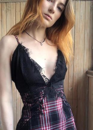 Платьк prettylittlething
