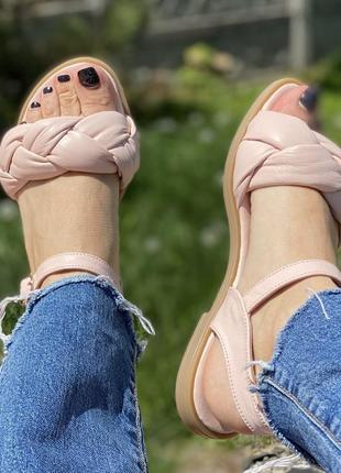 Шкіряні сандалі босоніжки жіночі літні повсякденні легкі зручні на низькому ходу бежеві 37р к-32271 фото