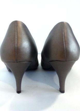 Стильні туфлі з відкритим носком на широку ніжку від the shoe tailor, р. 38 код t09035 фото