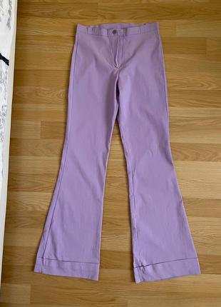 Фиолетовые лавандовые облегающие брюки штаны с высокой посадкой талией клёш расклешенные брюки xs s2 фото