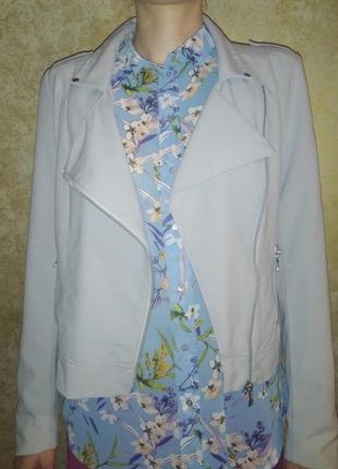 Стильная нежно-голубая легкая тканевая куртка-косуха на молнии kiabi2 фото