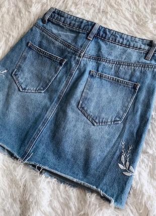 Стильная джинсовая юбка с вышивкой denim co5 фото